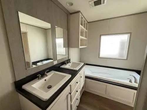 photo_2025-09-05_00-47-53