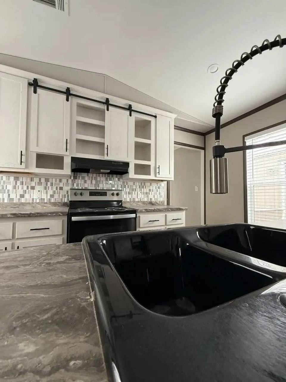 photo_2025-09-05_01-18-38